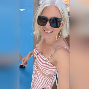 Meet your Posher, Shelly